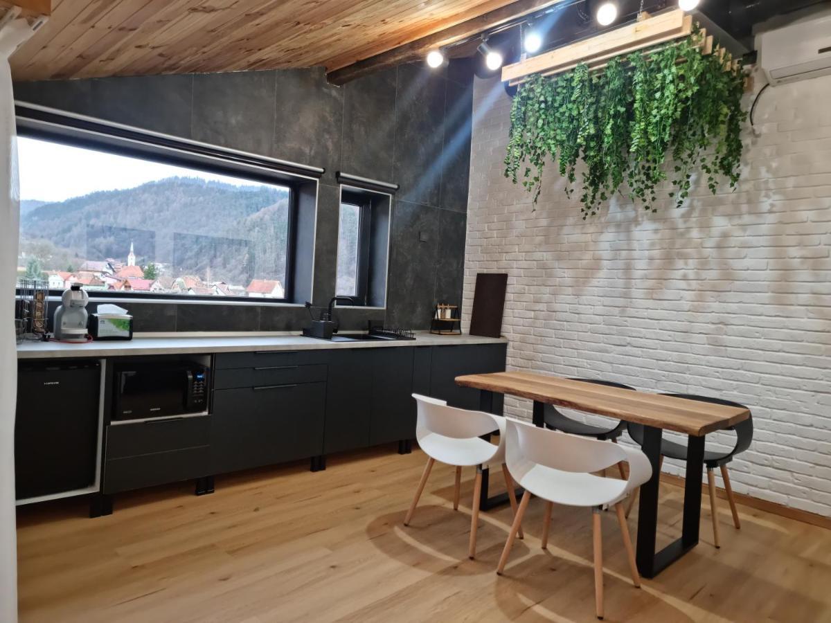 Casa Chiper - Attic Apartment With View Brasov Exterior photo