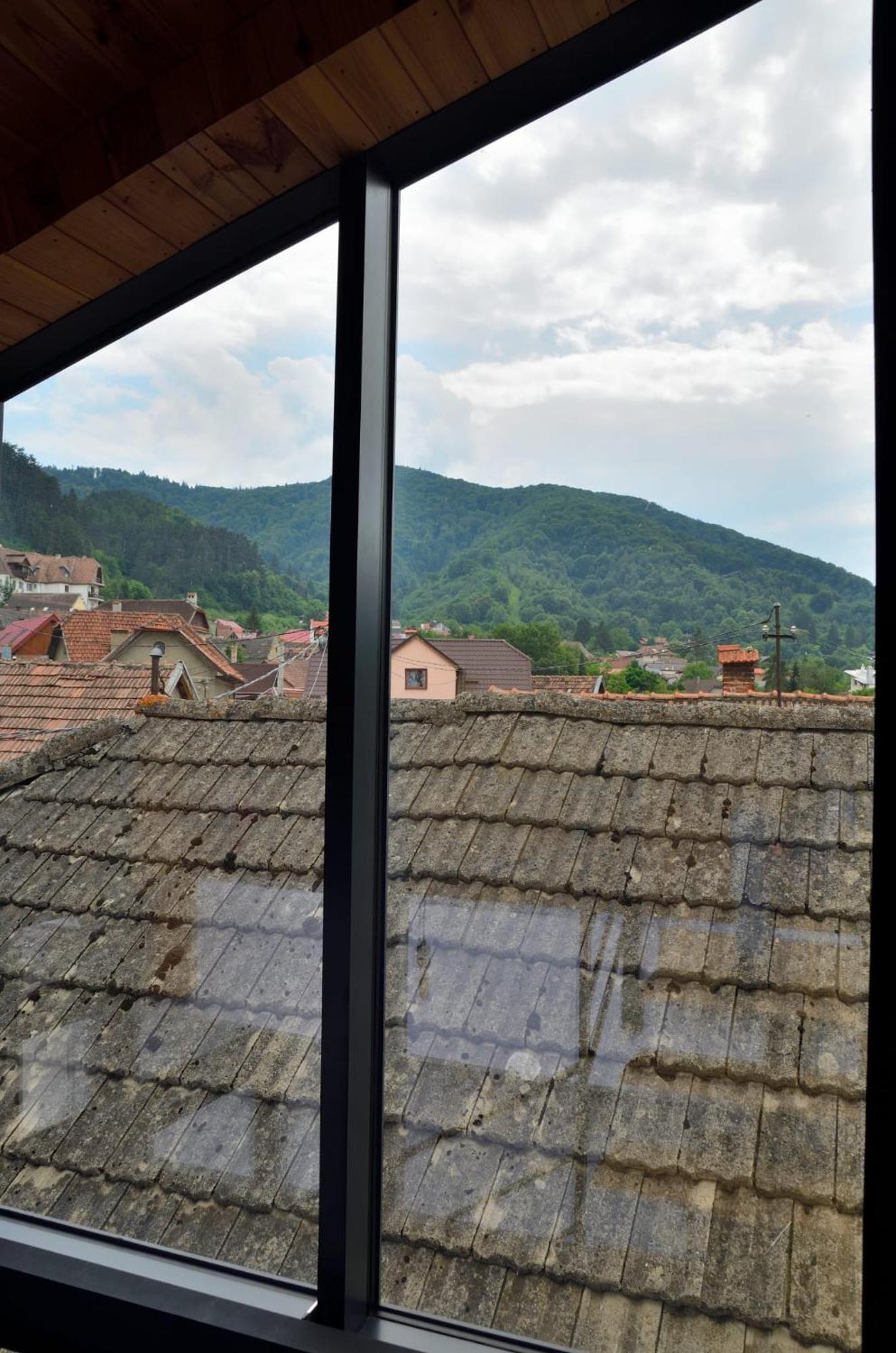Casa Chiper - Attic Apartment With View Brasov Exterior photo